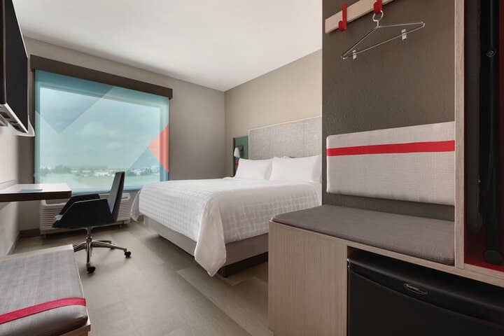 Room 10 of 24